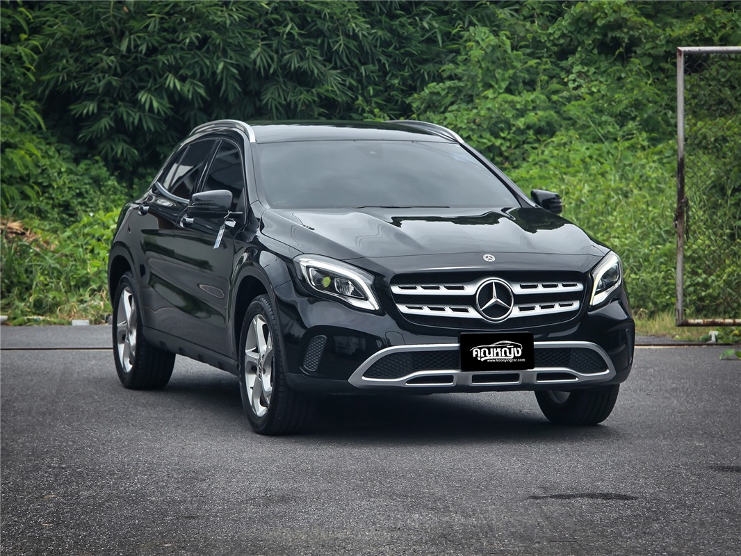 MERCEDES-BENZ