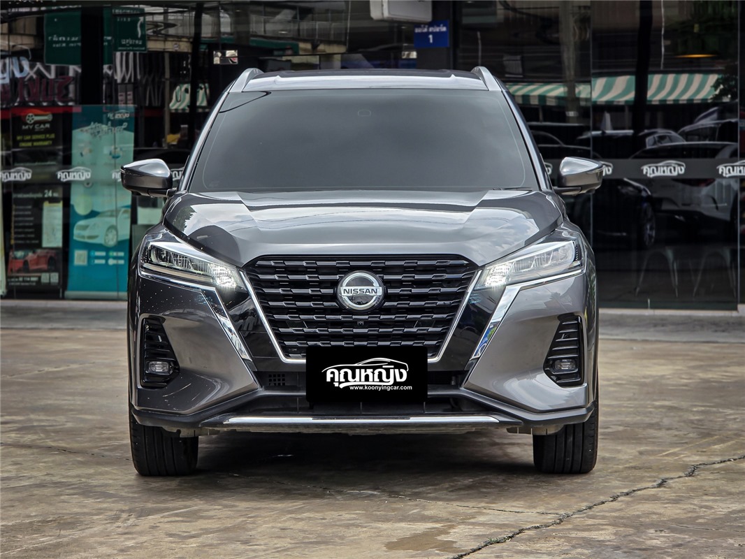 NISSAN