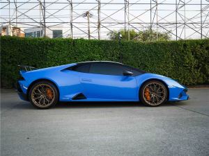 LAMBORGHINI