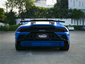 LAMBORGHINI