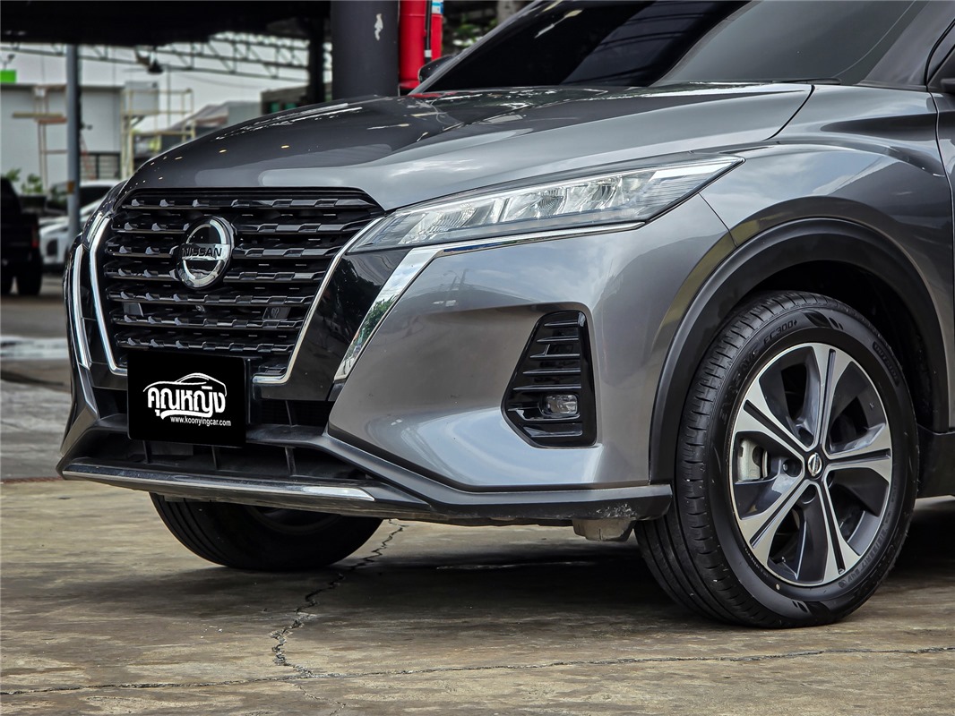 NISSAN